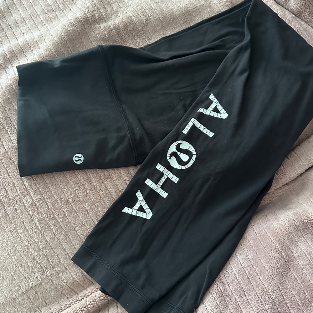 Lululemon Black ALOHA Leggings